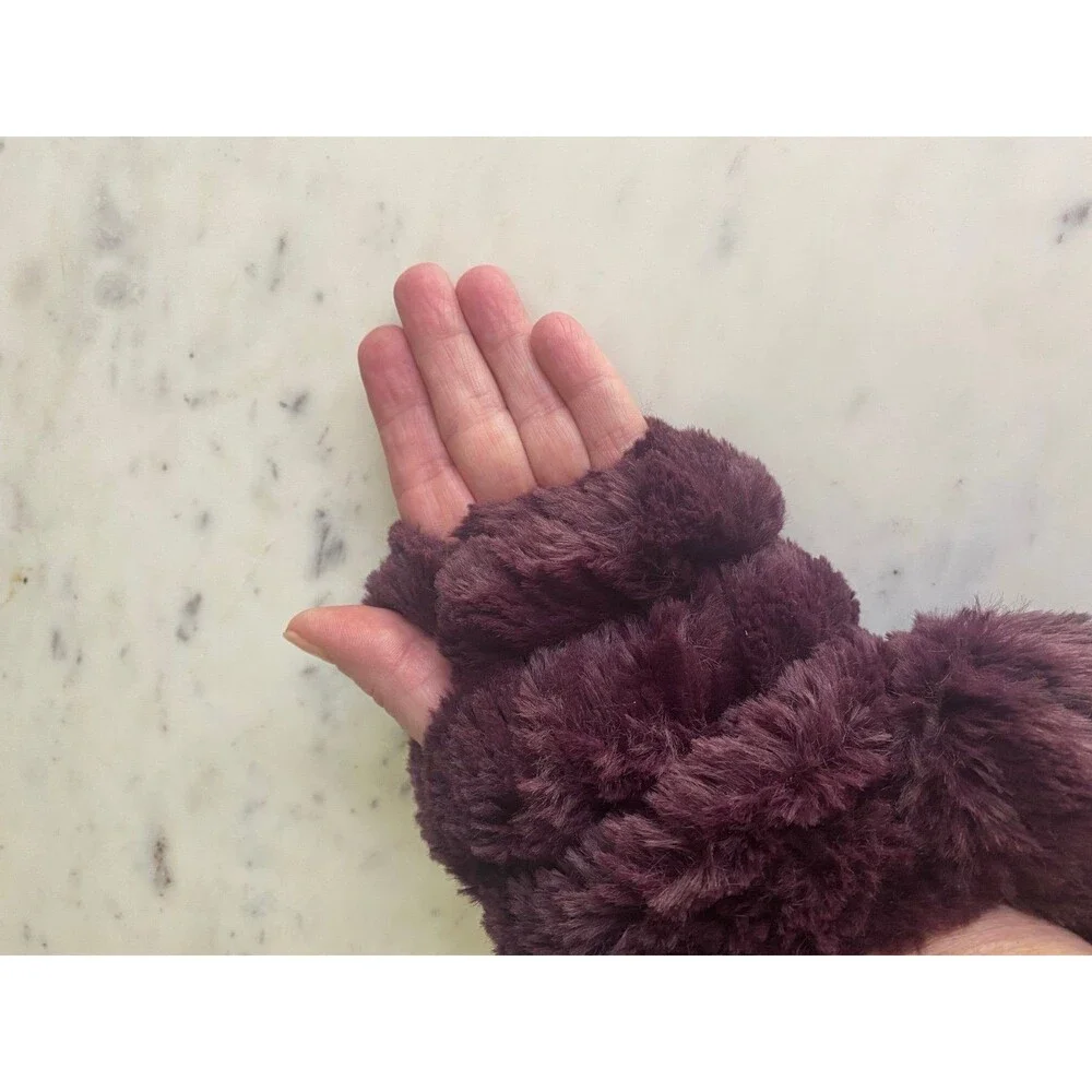 Urban Outfitters Faux Fur Fingerless Glove NWOT
